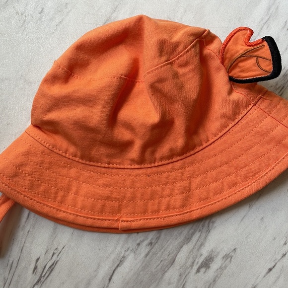 Finding Nemo Hat 0-6M - Picture 2 of 3